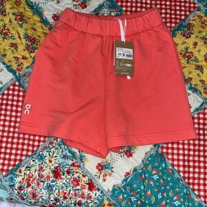 On cloud Women's Athletic Shorts - Coral